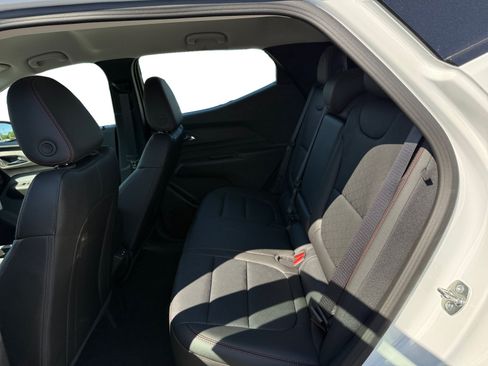 Used 2027 Chevrolet Bolt RS w/ LPO, All-Weather Package FWD image 16