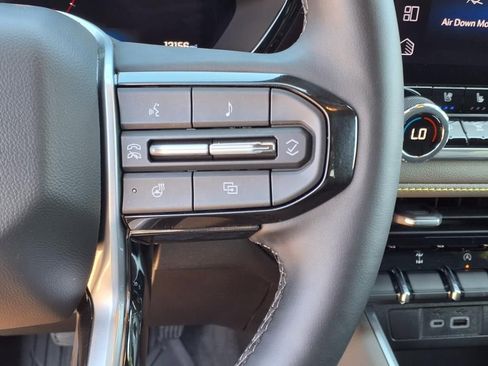 Used 2023 Chevrolet Colorado ZR2 w/ ZR2 Convenience Package III image 29