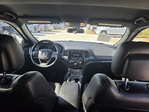 Used 2021 Jeep Grand Cherokee Laredo X AWD/4WD image 25