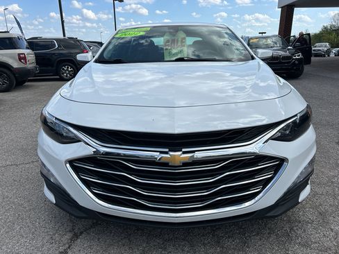 Used 2022 Chevrolet Malibu LT FWD image 2