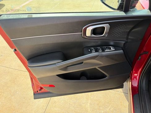 Used 2022 Kia Sorento S FWD image 12
