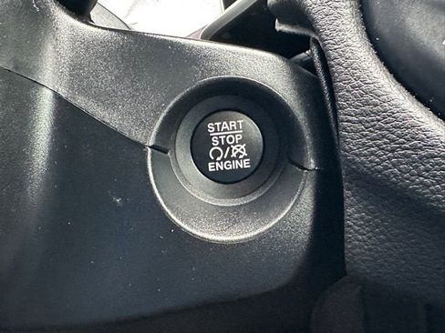 Used 2021 Jeep Compass Latitude image 38