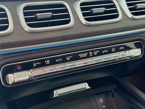 Certified 2026 Mercedes-Benz GLS 450 4MATIC image 20