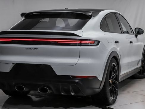 Used 2024 Porsche Cayenne Turbo GT image 20