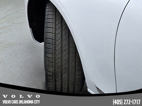 Used 2025 Volvo S90 B6 Plus image 31