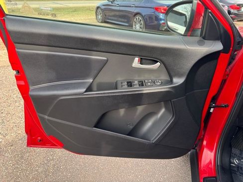 Used 2013 Kia Sportage LX w/ Convenience Pkg image 16