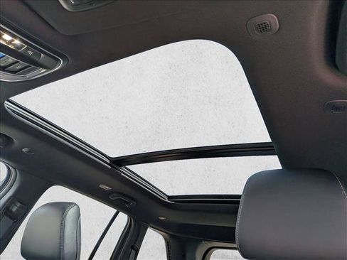 New 2026 Jeep Grand Cherokee Limited AWD/4WD image 16