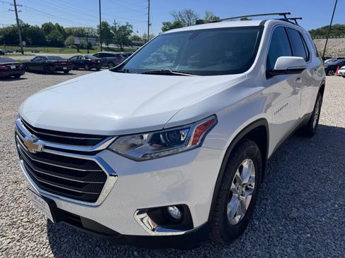 Used 2019 Chevrolet Traverse LT AWD/4WD image 2