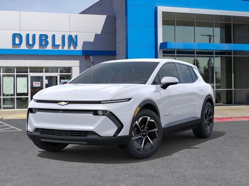 New 2026 Chevrolet Equinox EV LT image 7