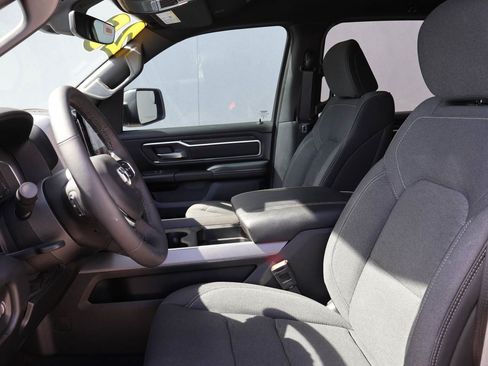 Used 2025 RAM 1500 Big Horn AWD/4WD image 9