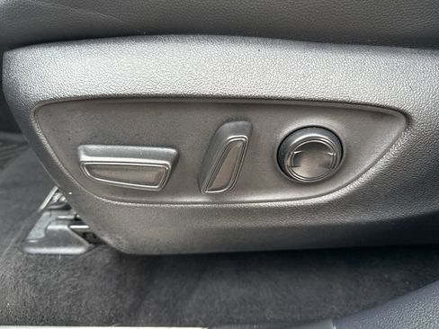 Certified 2025 Toyota Highlander Platinum image 14