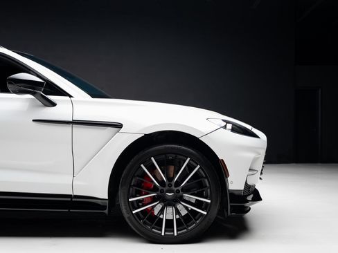 Used 2023 Aston Martin DBX 707 AWD/4WD image 38