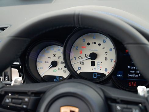 New 2026 Porsche Macan S image 21