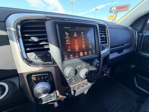 Used 2016 RAM 1500 Laramie w/ Convenience Group AWD/4WD image 16