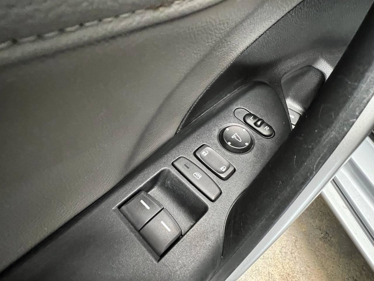 Used 2017 Honda Civic Touring image 22