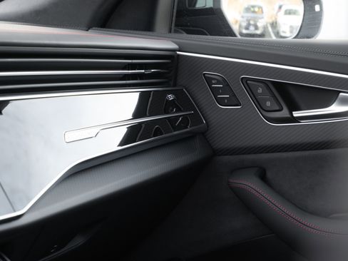 New 2026 Audi SQ8 Prestige AWD/4WD image 18