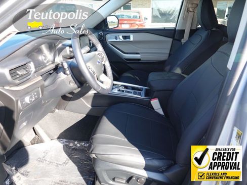 Used 2022 Ford Explorer Limited w/ Equipment Group 301A RWD image 17