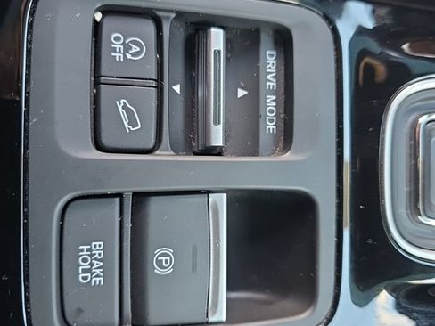 Used 2025 Honda Pilot Black Edition image 26