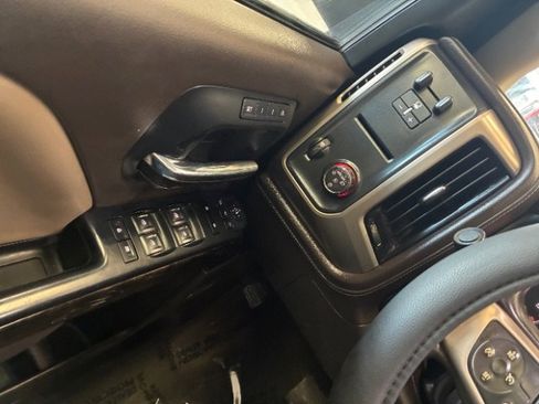 Used 2015 GMC Sierra 1500 Denali image 29