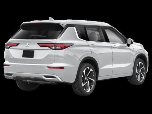 Used 2022 Mitsubishi Outlander SEL image 2