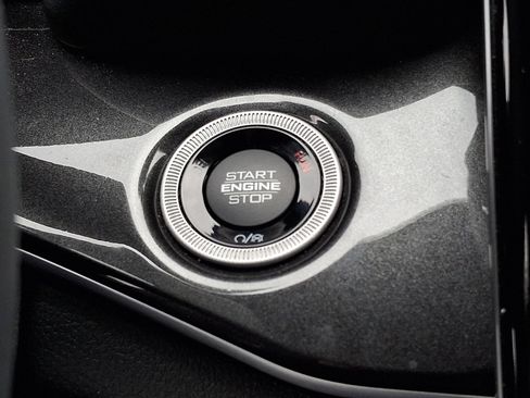 Used 2023 Jeep Grand Cherokee Altitude image 30