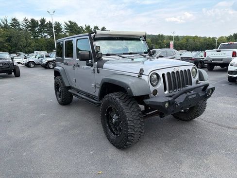 Used 2017 Jeep Wrangler Unlimited Sport w/ Quick Order Package 24S AWD/4WD image 8