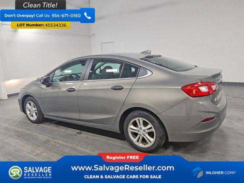Used 2017 Chevrolet Cruze LT image 3
