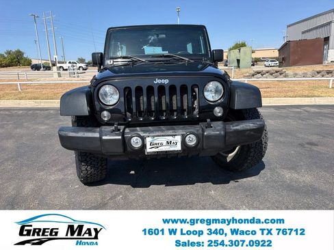 Used 2018 Jeep Wrangler Unlimited Sport w/ Connectivity Group AWD/4WD image 9