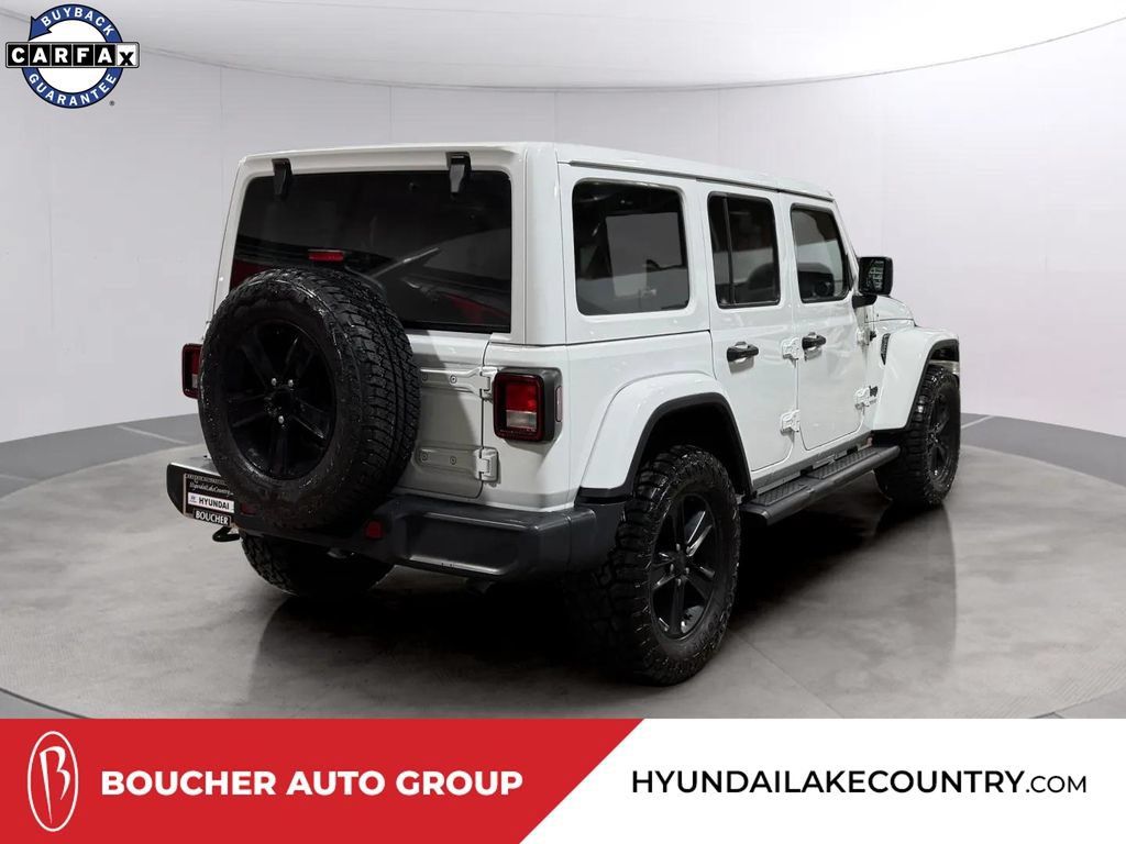 Used 2021 Jeep Wrangler Unlimited Sahara AWD/4WD image 3
