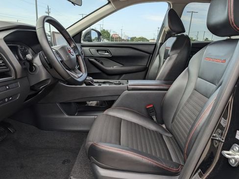 Used 2025 Nissan Rogue SV AWD/4WD image 25