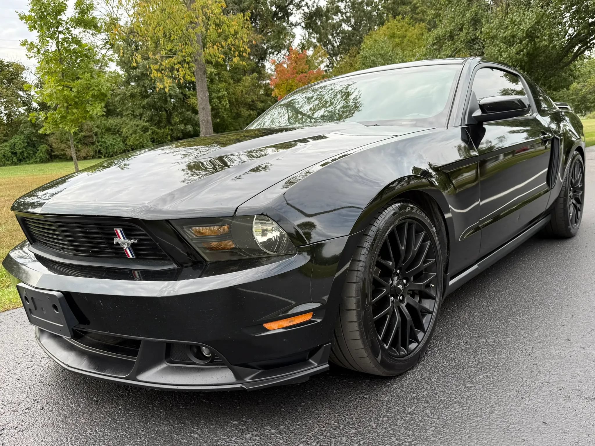 Used 2012 Ford Mustang GT Premium RWD image 1