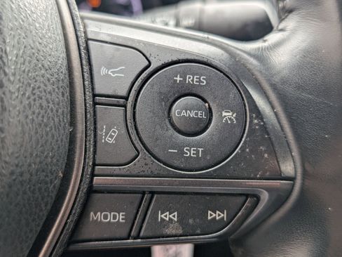 Used 2022 Toyota Camry SE FWD image 15
