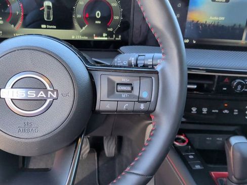 Used 2025 Nissan Kicks SR w/ SR Premium Package FWD image 17