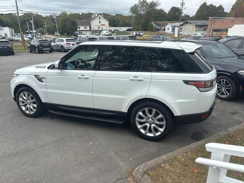 Used 2014 Land Rover Range Rover Sport HSE image 3