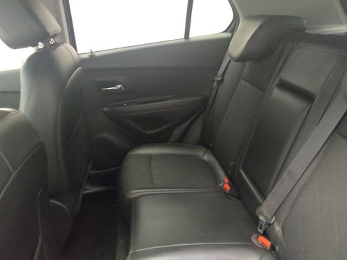 Used 2018 Chevrolet Trax LT w/ LT Convenience Package FWD image 18