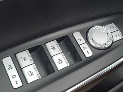 Used 2025 Genesis GV70 2.5T image 28