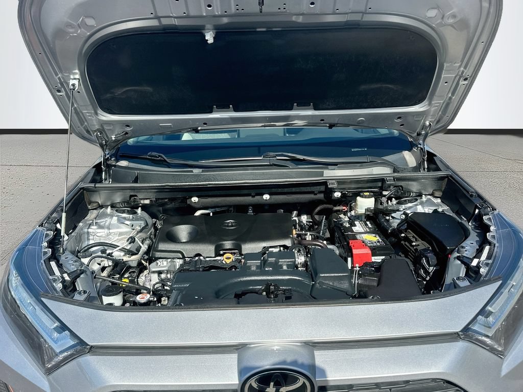 Used 2022 Toyota RAV4 XLE w/ Convenience Package FWD image 28