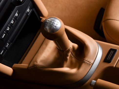 Used 2010 Porsche 911 Carrera RWD image 6