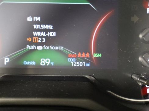 Used 2025 Toyota RAV4 XLE FWD image 37