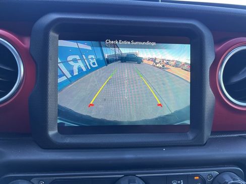 Used 2021 Jeep Wrangler Unlimited Rubicon image 13