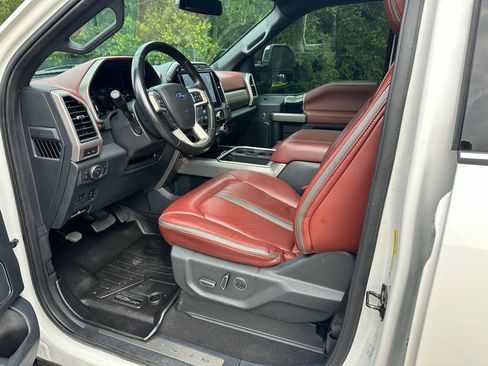 Used 2022 Ford F250 Platinum w/ Tremor Off-Road Package AWD/4WD image 11