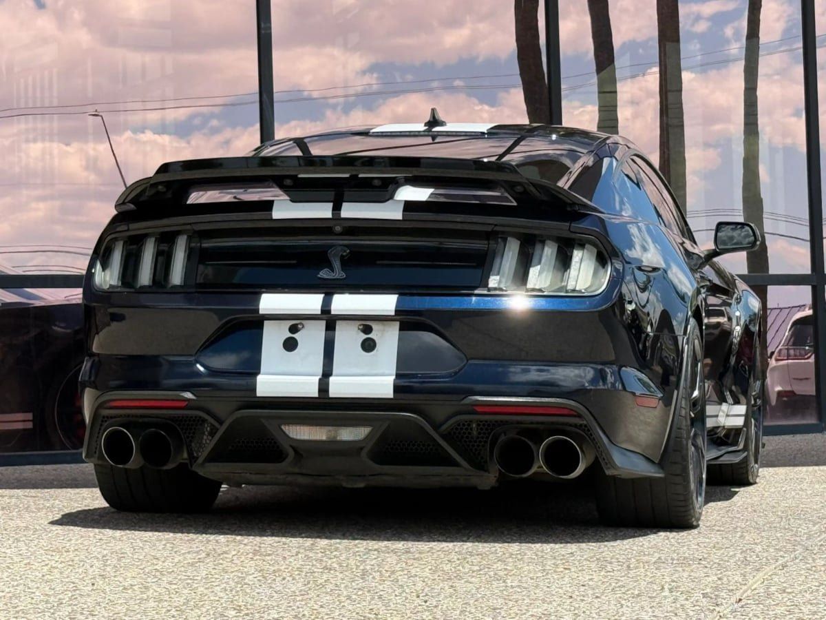 Used 2021 Ford Mustang Shelby GT500 w/ Technology Package RWD image 11
