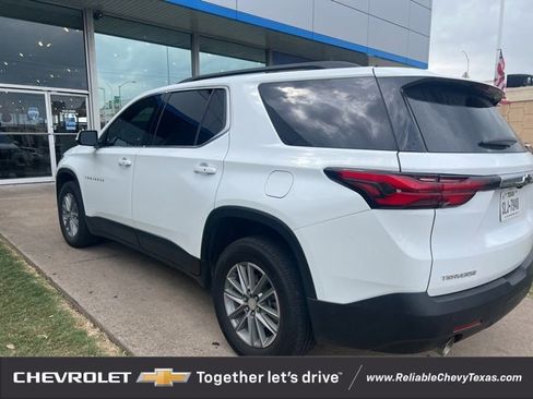 Used 2023 Chevrolet Traverse LT image 7