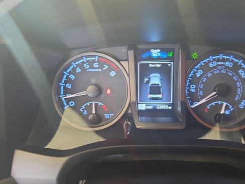 Used 2023 Toyota Tacoma TRD Pro AWD/4WD image 16