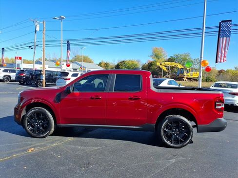 Used 2025 Ford Maverick Lariat w/ Black Appearance Package image 4