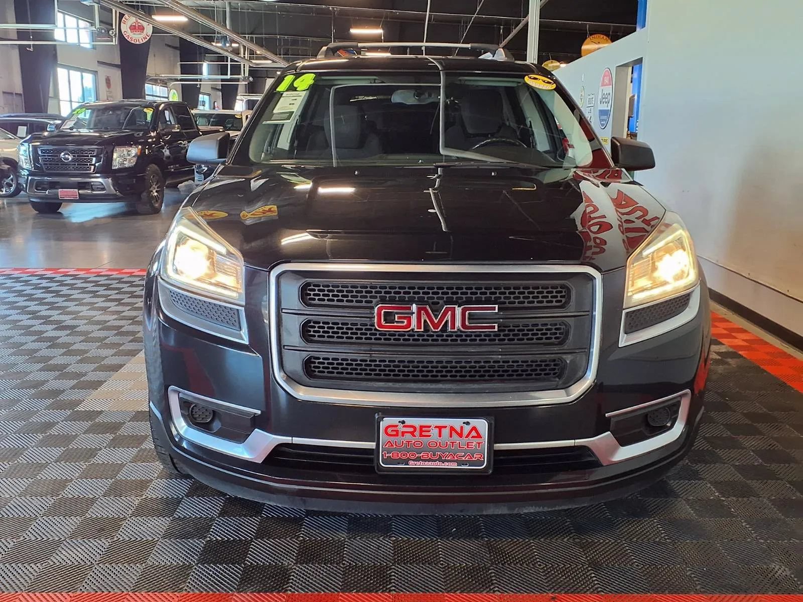 Used 2014 GMC Acadia SLE AWD/4WD image 3
