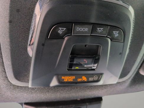 Used 2025 Toyota Corolla SE FWD image 22