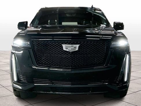 Used 2022 Cadillac Escalade Sport Platinum image 3