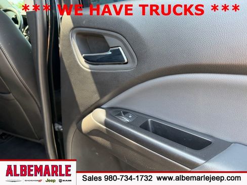 Used 2018 Chevrolet Colorado Z71 AWD/4WD image 36