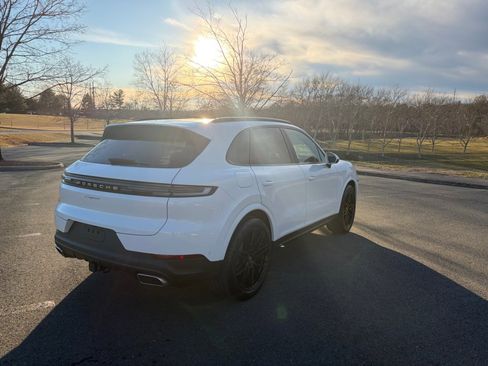 New 2026 Porsche Cayenne image 7
